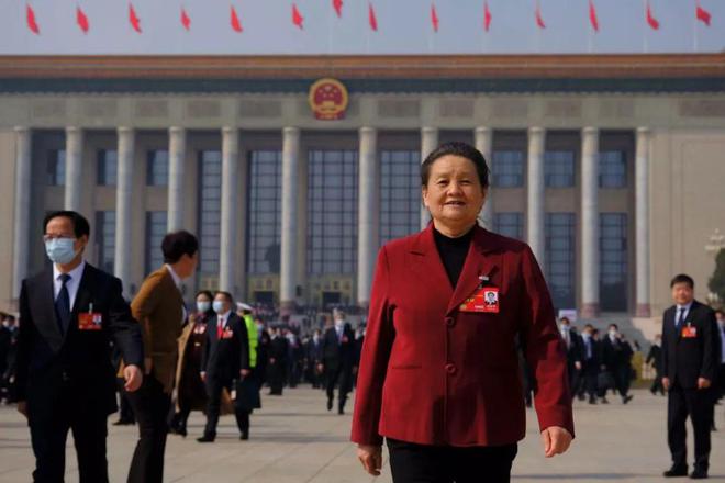 全国两会|代表委员“话开局”更好发挥文艺作用Kaiyun 开云(图4) 全国两会|代表委员“话开局”更好发挥文艺作用Kaiyun 开云(图4)