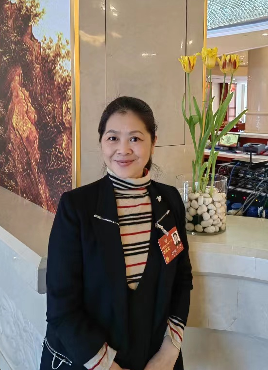 开云体育 开云官网迟子建委员:一座城市没有历史遗迹的记忆就没有灵魂愧对后人(图1) 开云体育 开云官网迟子建委员:一座城市没有历史遗迹的记忆就没有灵魂愧对后人(图1)