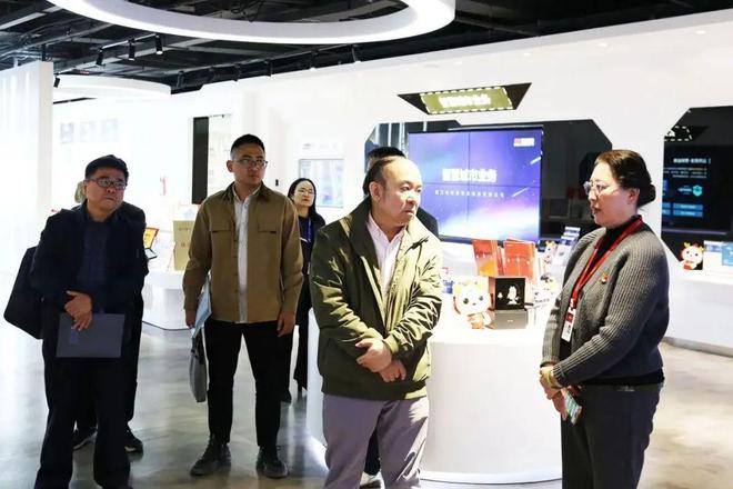 中国网络安全技术审查与认证Kaiyun 开云中心领导一行莅临巨龙信息参观指导(图2)