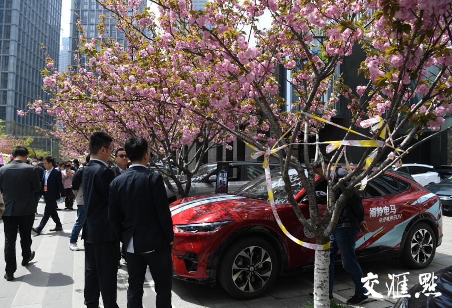 开云 开云体育APP打造新文化消费场景 在花漾市集中买买买体验数字人民币(图2)