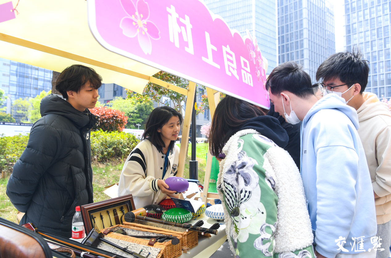 开云 开云体育APP打造新文化消费场景 在花漾市集中买买买体验数字人民币(图4)