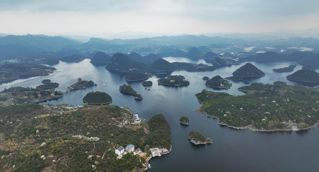 观山开云体育 Kaiyun.com 官网入口湖区入选第二批国家数字乡村试点 多彩新媒以“小兰山”打造数字引擎新动力(图1)
