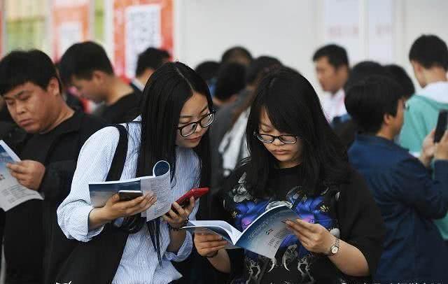 开云 开云体育平台国内这5个专业已经“烂大街”就业困难工资低毕业就失业？(图2)