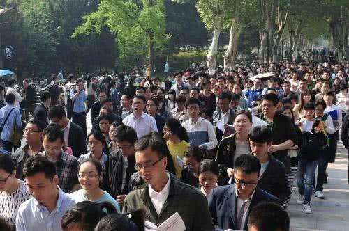 开云 开云体育平台国内这5个专业已经“烂大街”就业困难工资低毕业就失业？(图5)