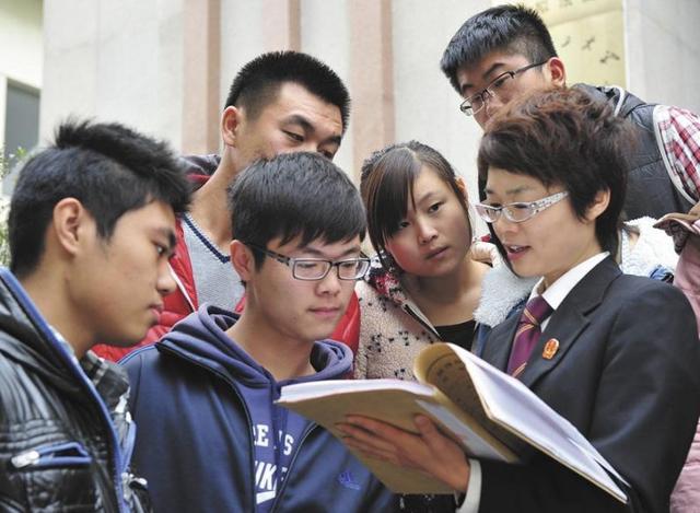 开云 开云体育平台国内这5个专业已经“烂大街”就业困难工资低毕业就失业？(图6)