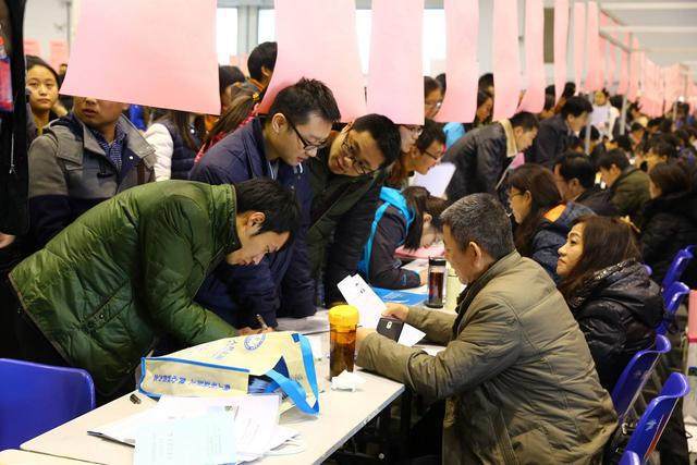 开云 开云体育平台国内这5个专业已经“烂大街”就业困难工资低毕业就失业？(图4)