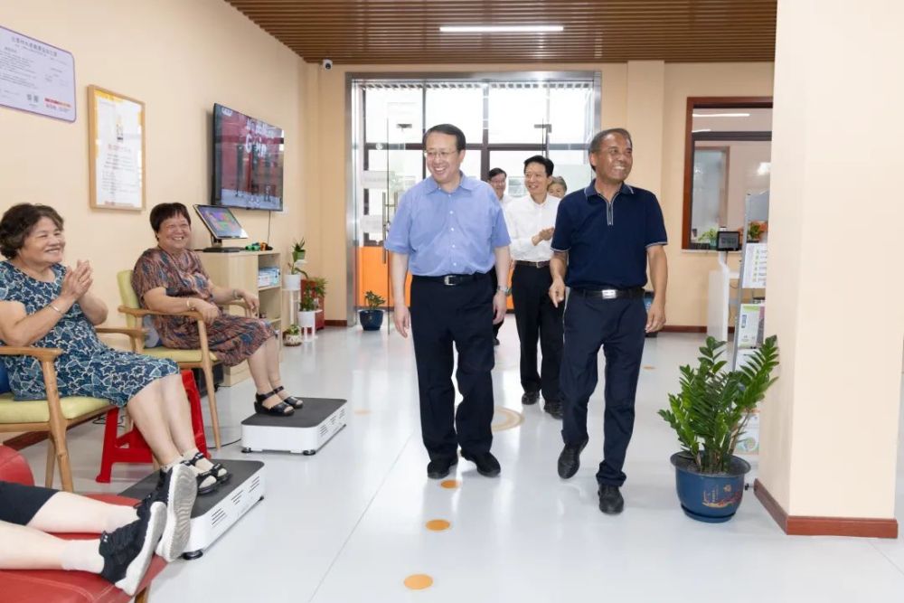 构建科技成果转移转化的Kaiyun 开云主阵地建设农业农村现代化的新高地！龚正调研嘉定区(图2)