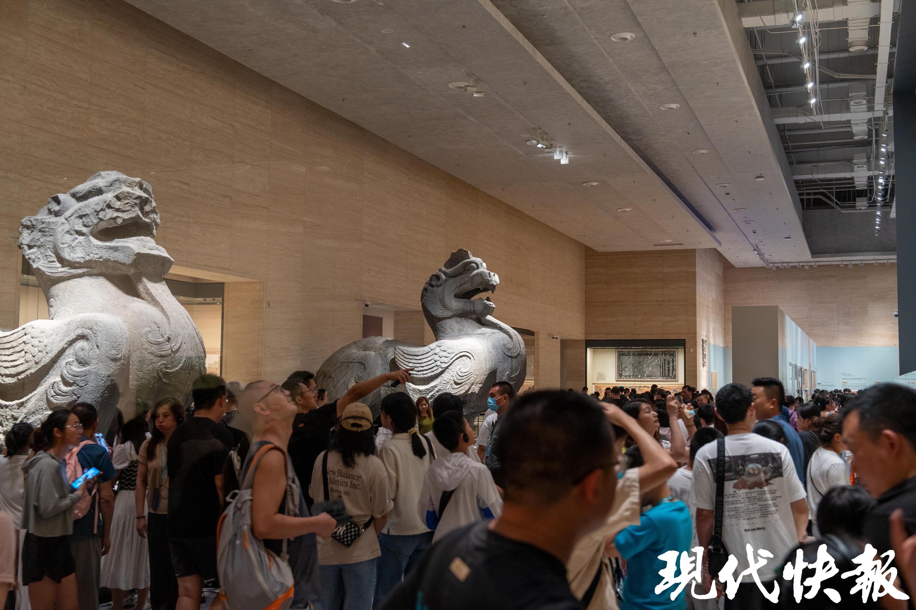 文脉华章｜为一个展奔开云体育 开云官网赴一座城暑期博物馆迎来“泼天流量”(图6)
