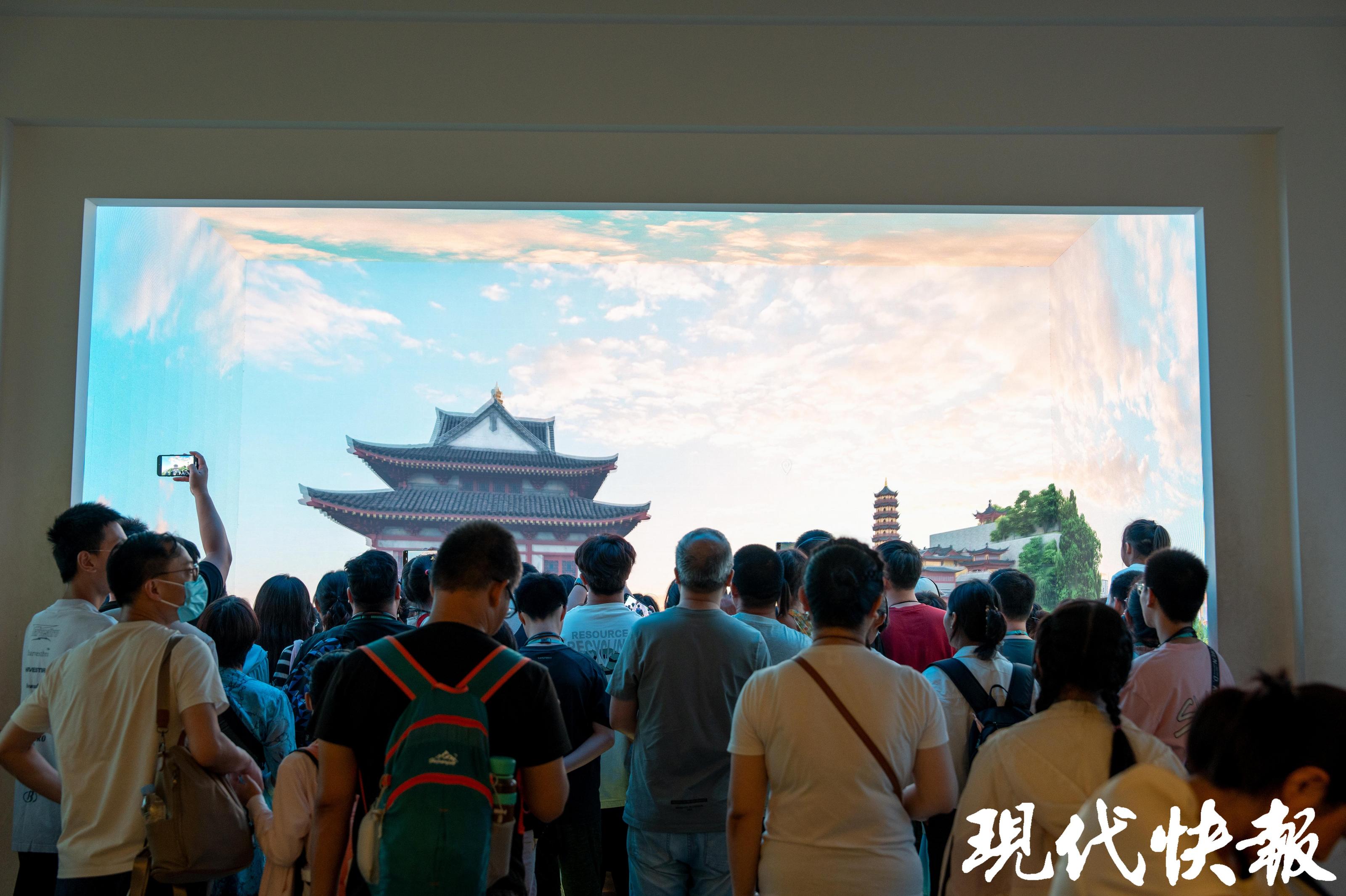 文脉华章｜为一个展奔开云体育 开云官网赴一座城暑期博物馆迎来“泼天流量”(图7)
