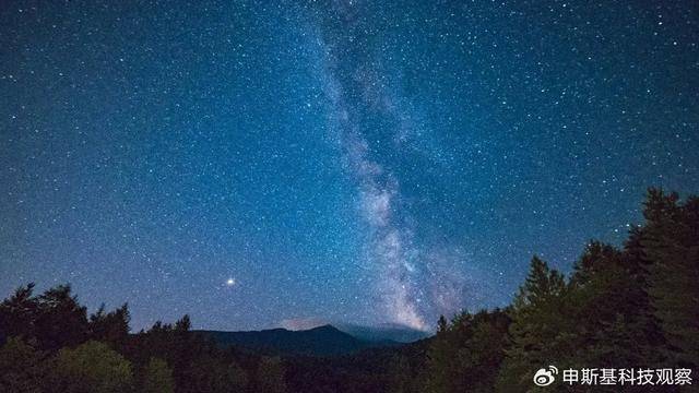 开云APP 开云官网入口星河AI网络:构筑高质量网络底座撑起新质生产力发展的浩瀚星(图1) 开云APP 开云官网入口星河AI网络:构筑高质量网络底座撑起新质生产力发展的浩瀚星(图1)