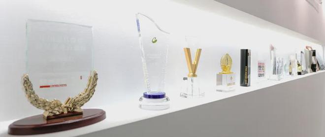 Kaiyun 开云体育实力入围 上海谋乐网络科技有限公司荣登《数字安全护航技术能力全景图》六大板块(图1) Kaiyun 开云体育实力入围 上海谋乐网络科技有限公司荣登《数字安全护航技术能力全景图》六大板块(图1)